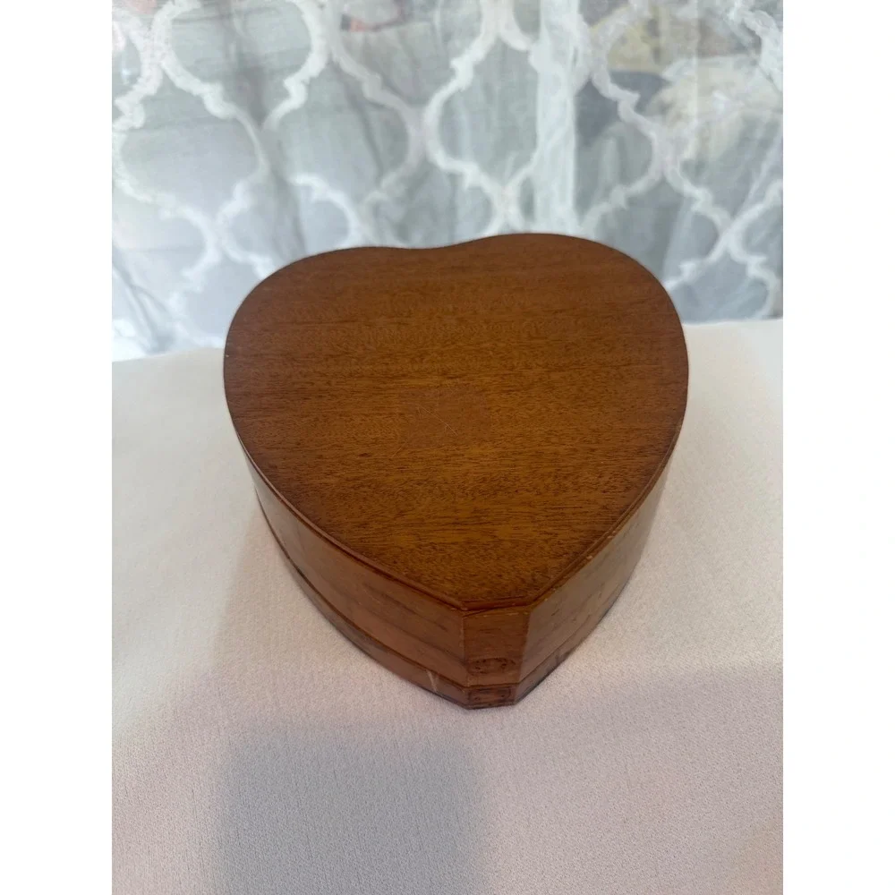 N/A vintage heart